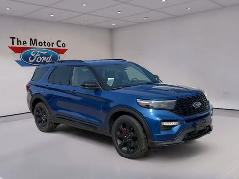 Used 2020 Ford Explorer ST w/ ST Street Pack AWD/4WD image 3