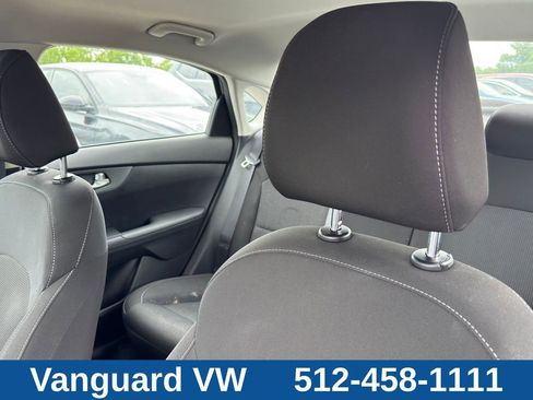 Used 2021 Kia Forte LXS FWD image 9