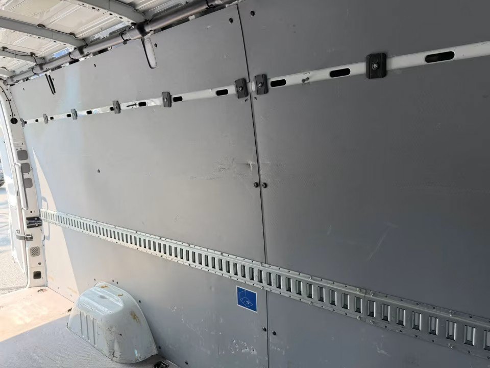 Used 2017 Freightliner Sprinter 2500 RWD image 18
