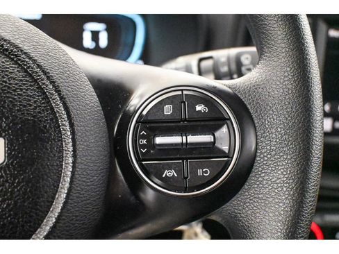 Used 2025 Kia Soul LX image 22