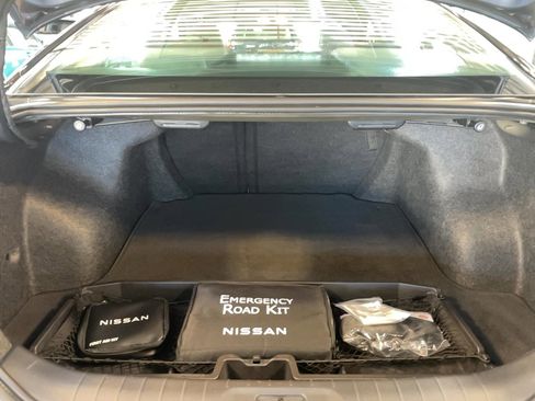 Used 2025 Nissan Altima 2.5 SR image 18