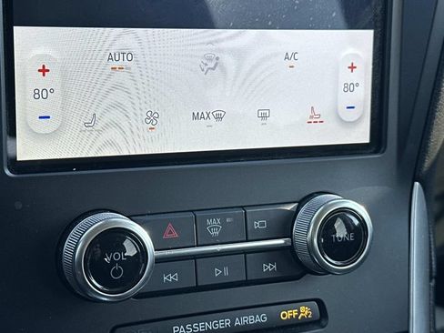 Certified 2024 Ford Edge SEL AWD/4WD image 9