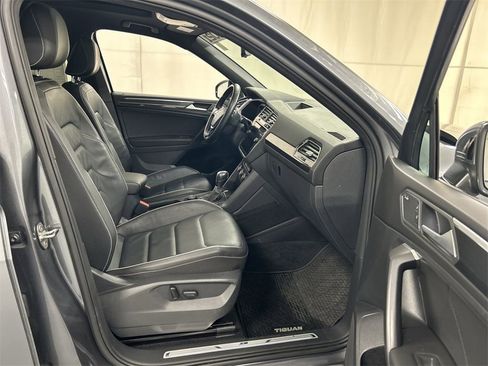 Used 2021 Volkswagen Tiguan SEL Premium R-Line image 27