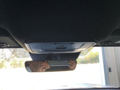 Used 2024 Toyota Tacoma TRD Off-Road image 17