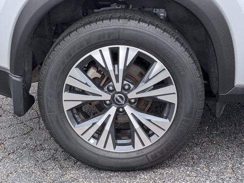 Certified 2023 Nissan Rogue SV AWD/4WD image 10