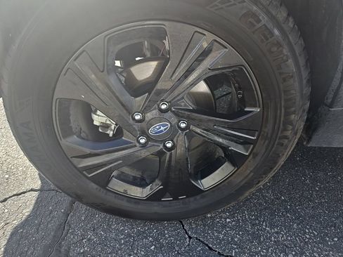 Used 2024 Subaru Crosstrek 2.0i AWD/4WD image 32