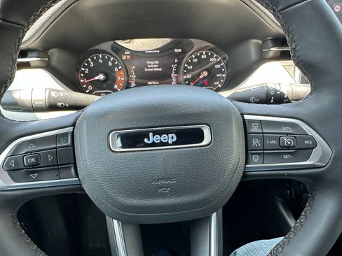 Used 2025 Jeep Compass Limited AWD/4WD image 25