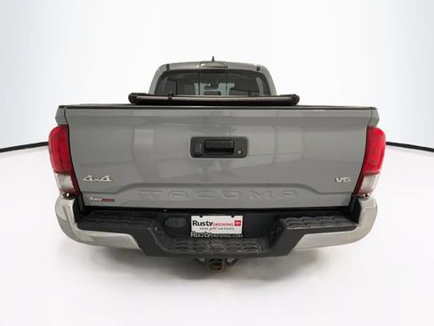 Certified 2019 Toyota Tacoma SR5 AWD/4WD image 5