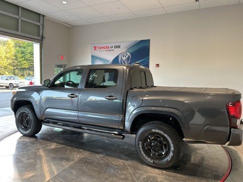 Used 2022 Toyota Tacoma SR image 4