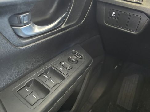 Used 2023 Honda CR-V LX image 7