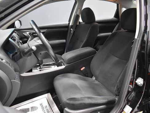 Used 2014 Nissan Altima 2.5 SV w/ Convenience Package image 5