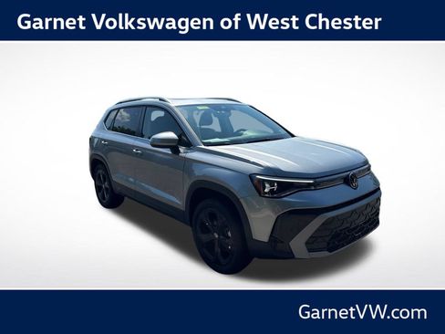 Used 2025 Volkswagen Taos SEL AWD/4WD image 7