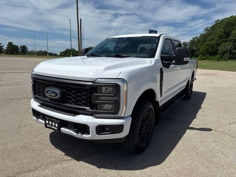 Used 2023 Ford F250 XLT w/ XLT Premium Package AWD/4WD image 1