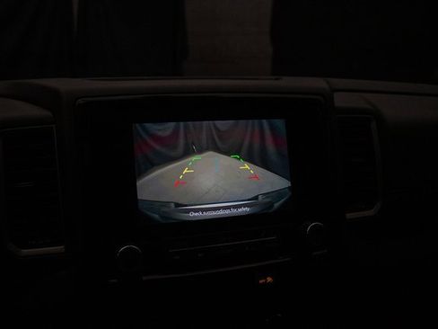 Used 2024 Nissan Frontier SL w/ Technology Package image 35