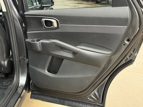 Used 2024 Kia Sorento S image 24