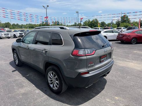 Used 2021 Jeep Cherokee Latitude Lux w/ Comfort/Convenience Group AWD/4WD image 7