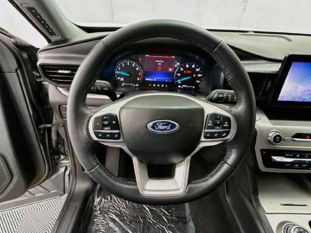 Used 2023 Ford Explorer XLT RWD image 11