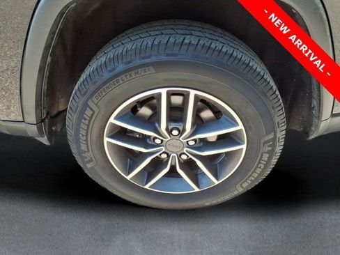Used 2021 Jeep Grand Cherokee Limited w/ Sun & Sound Group AWD/4WD image 7