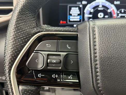 Used 2024 Toyota Tundra Limited AWD/4WD image 18