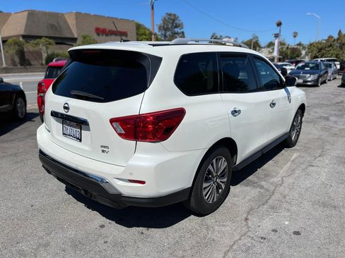 Used 2017 Nissan Pathfinder SV w/ Trailer Tow Package image 7