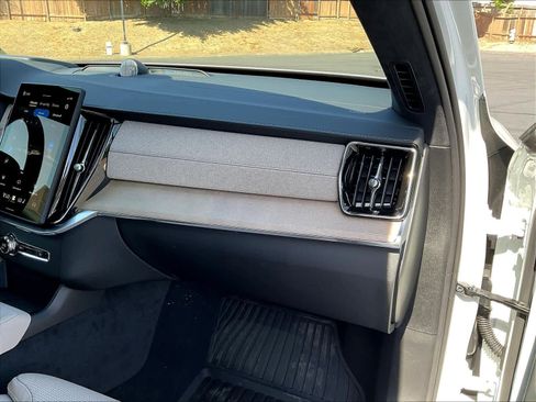 New 2026 Volvo XC90 T8 Ultra w/ Lounge Package image 29