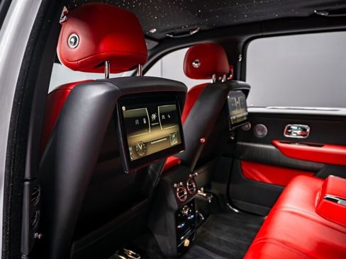 Used 2020 Rolls-Royce Cullinan image 10