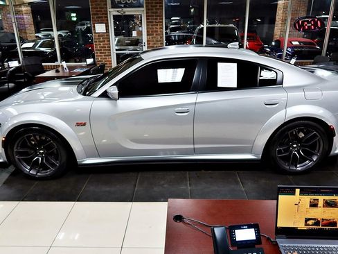 Used 2021 Dodge Charger Scat Pack image 4