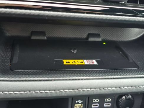 Used 2023 Toyota Highlander XSE AWD/4WD image 32