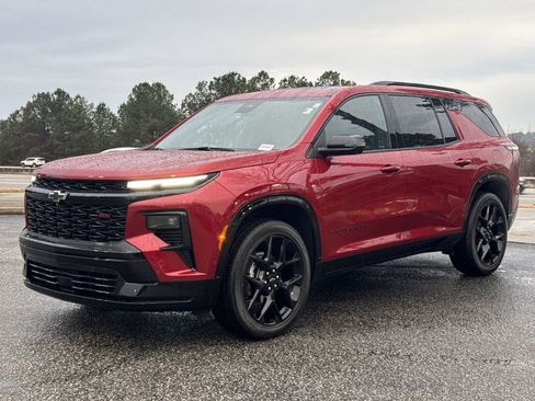 Used 2024 Chevrolet Traverse RS w/ LPO, Floor Liner Package image 5