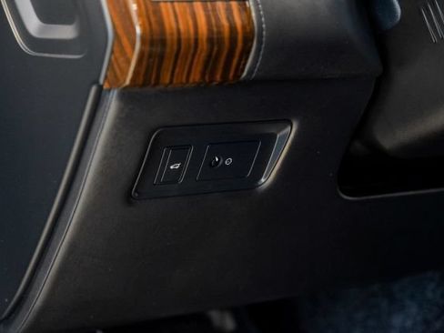 Used 2018 Land Rover Range Rover Long Wheelbase Autobiography AWD/4WD image 36