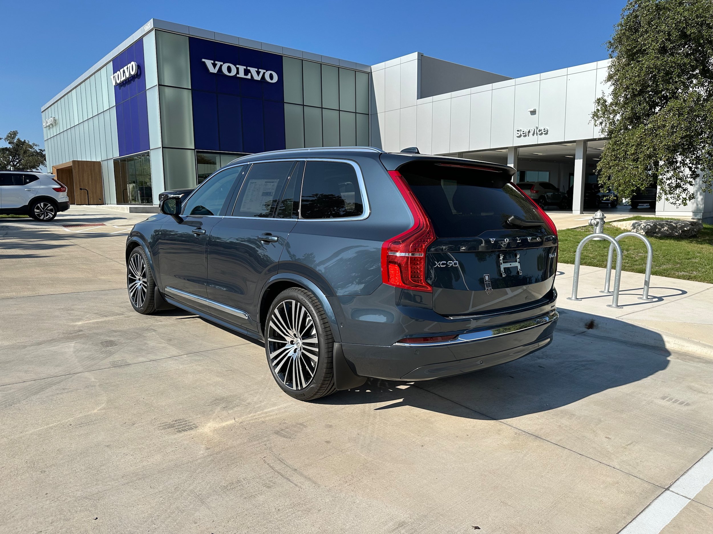 Used 2025 Volvo XC90 B6 Ultra w/ Lounge Package AWD/4WD image 4