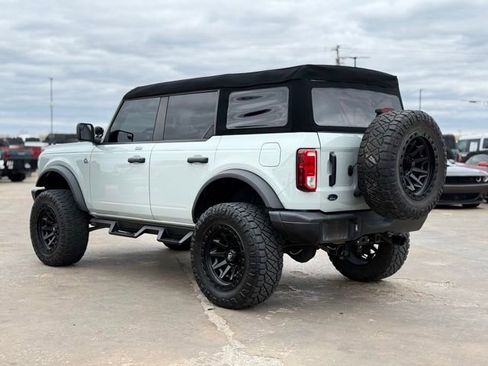 Used 2023 Ford Bronco Black Diamond image 4