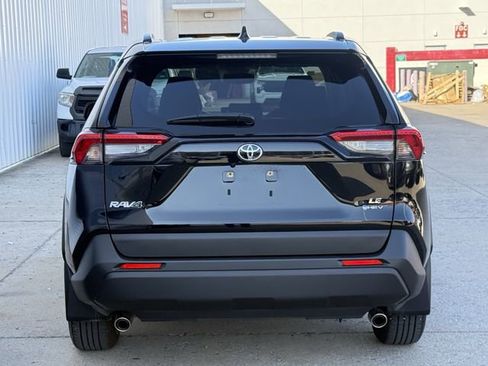 Used 2025 Toyota RAV4 LE image 5