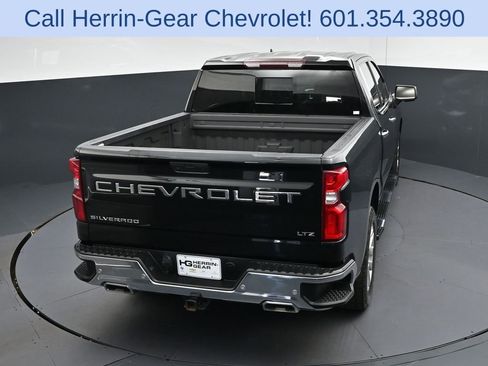 Used 2021 Chevrolet Silverado 1500 LTZ AWD/4WD image 37
