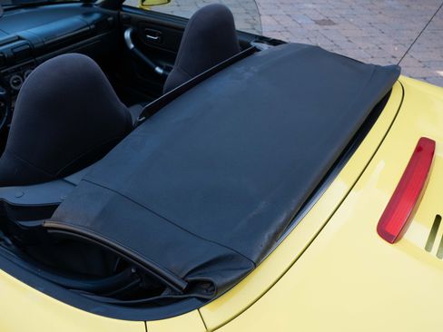 Used 2001 Toyota MR2 Spyder image 20