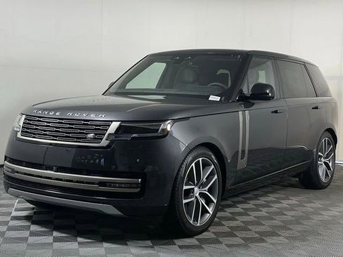 New 2025 Land Rover Range Rover Long Wheelbase SE image 2