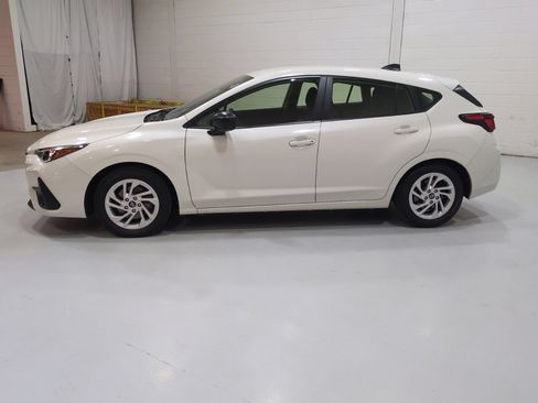 Used 2024 Subaru Impreza 2.0i AWD/4WD image 6