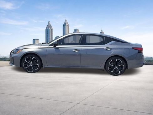 Certified 2023 Nissan Altima 2.5 SR FWD image 2