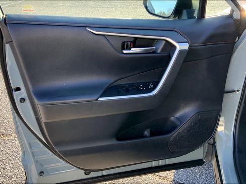 Used 2020 Toyota RAV4 Adventure image 21