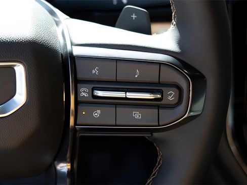 New 2026 GMC Yukon AT4 image 13