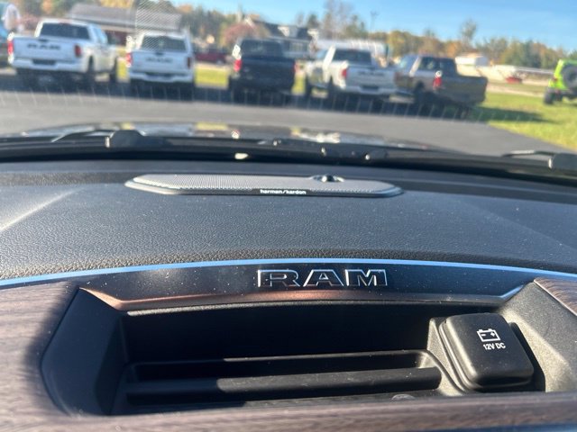 New 2027 RAM 1500 Laramie w/ Laramie Preferred Package AWD/4WD image 41