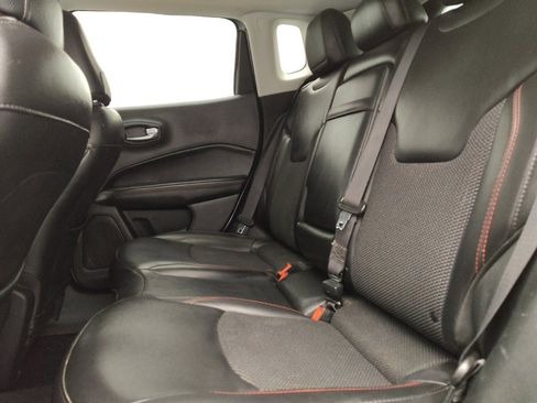 Used 2019 Jeep Compass Trailhawk image 18