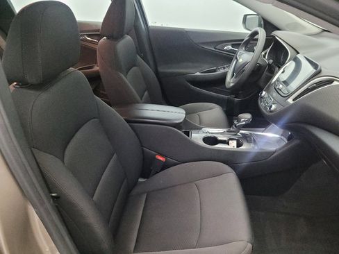 Used 2022 Chevrolet Malibu LT image 21
