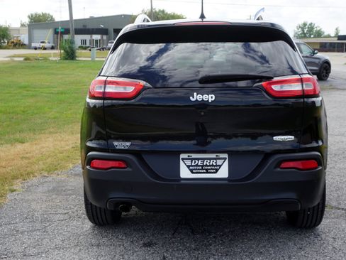 Used 2018 Jeep Cherokee Latitude Plus image 20