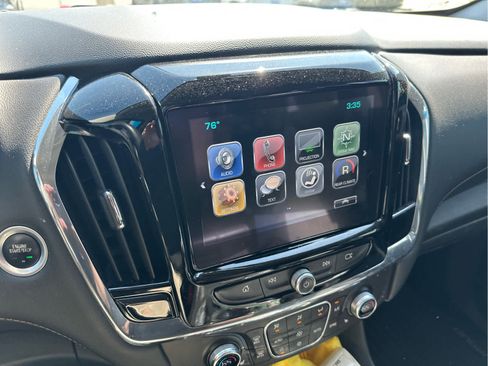 Used 2018 Chevrolet Traverse LT AWD/4WD image 9