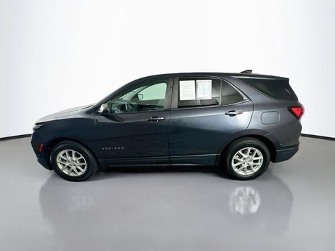 Used 2022 Chevrolet Equinox LS w/ LS Convenience Package FWD image 4