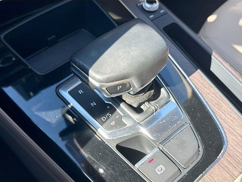 Used 2022 Audi Q5 2.0T Premium AWD/4WD image 16