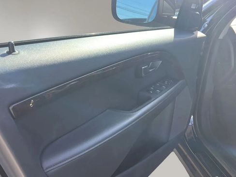 Used 2016 Volvo XC70 T5 Premier w/ Proximity Package image 36