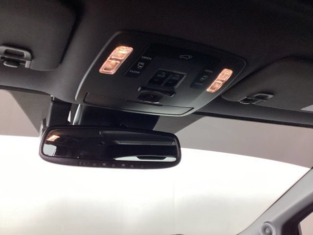 Used 2023 Toyota Sienna XSE AWD/4WD image 14