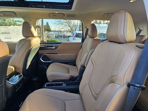 New 2025 INFINITI QX80 Luxe image 20